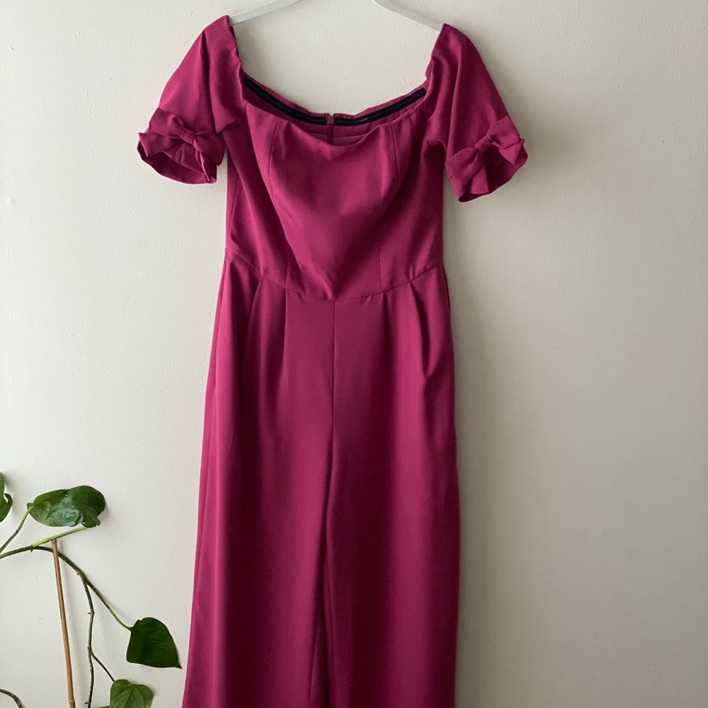 Gently loved clothing 🤍